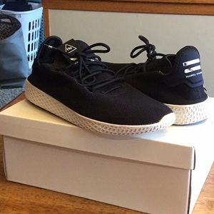 Adidas Pharrell x Tennis "Carbon"